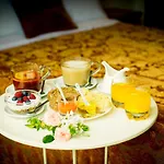 Hotel Arce