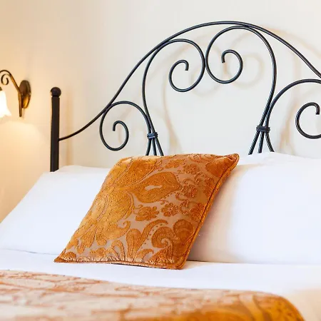 Hotel Arce